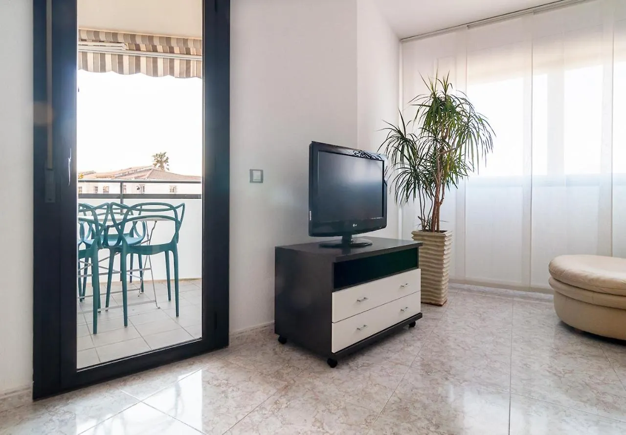 קמארוגה Beach & Pool Sant Salvador - 150M From Sea 0*,  ספרד